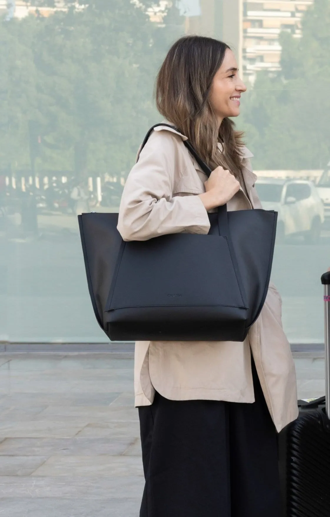 City Shopper Vegan Corn Leather Tote Bag | Black