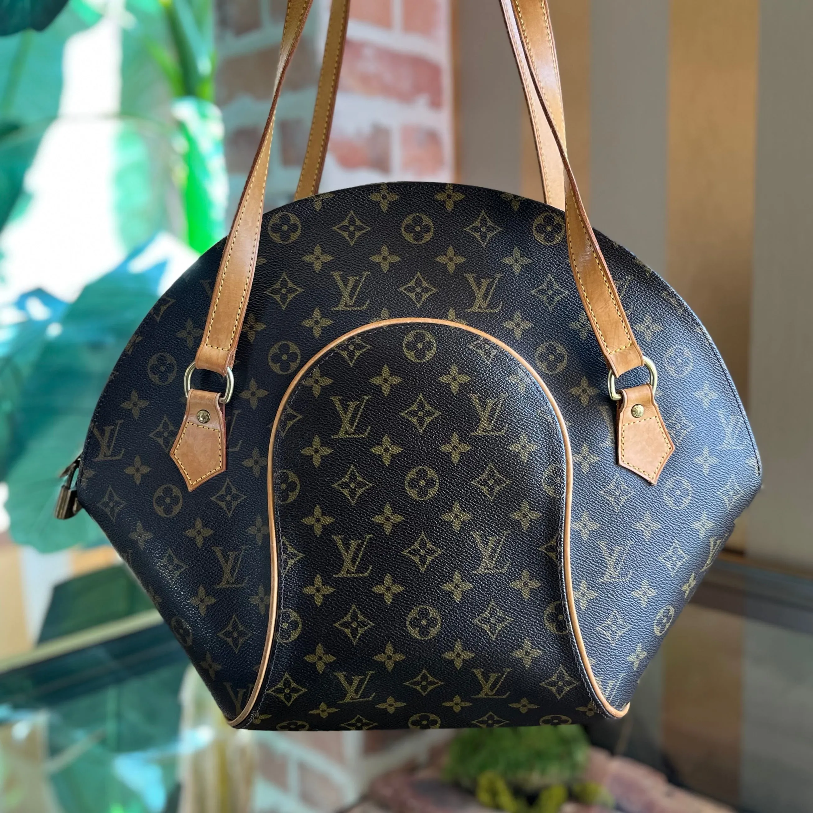 LOUIS VUITTON Ellipse GM Monogram Canvas Shoulder Bag
