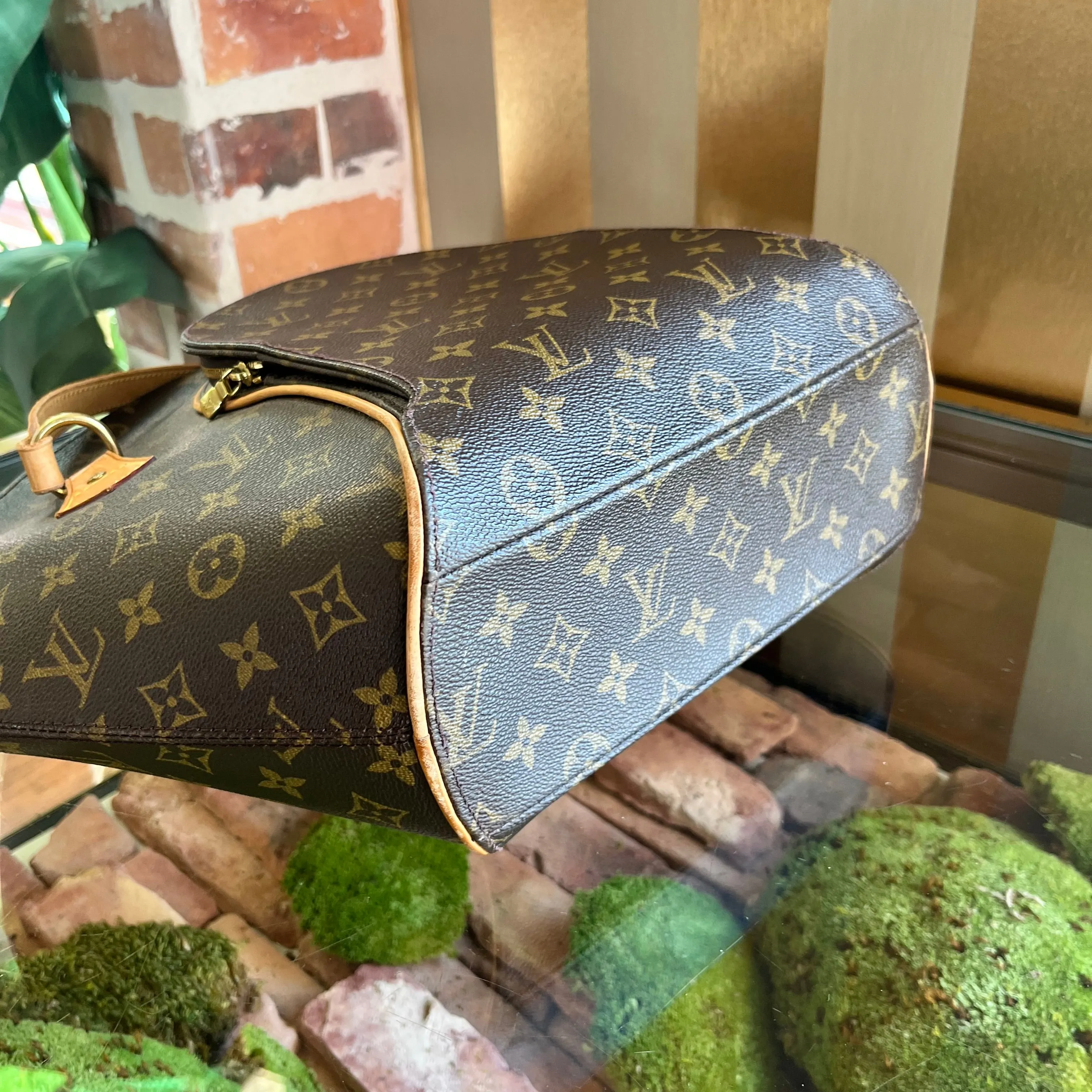 LOUIS VUITTON Ellipse GM Monogram Canvas Shoulder Bag