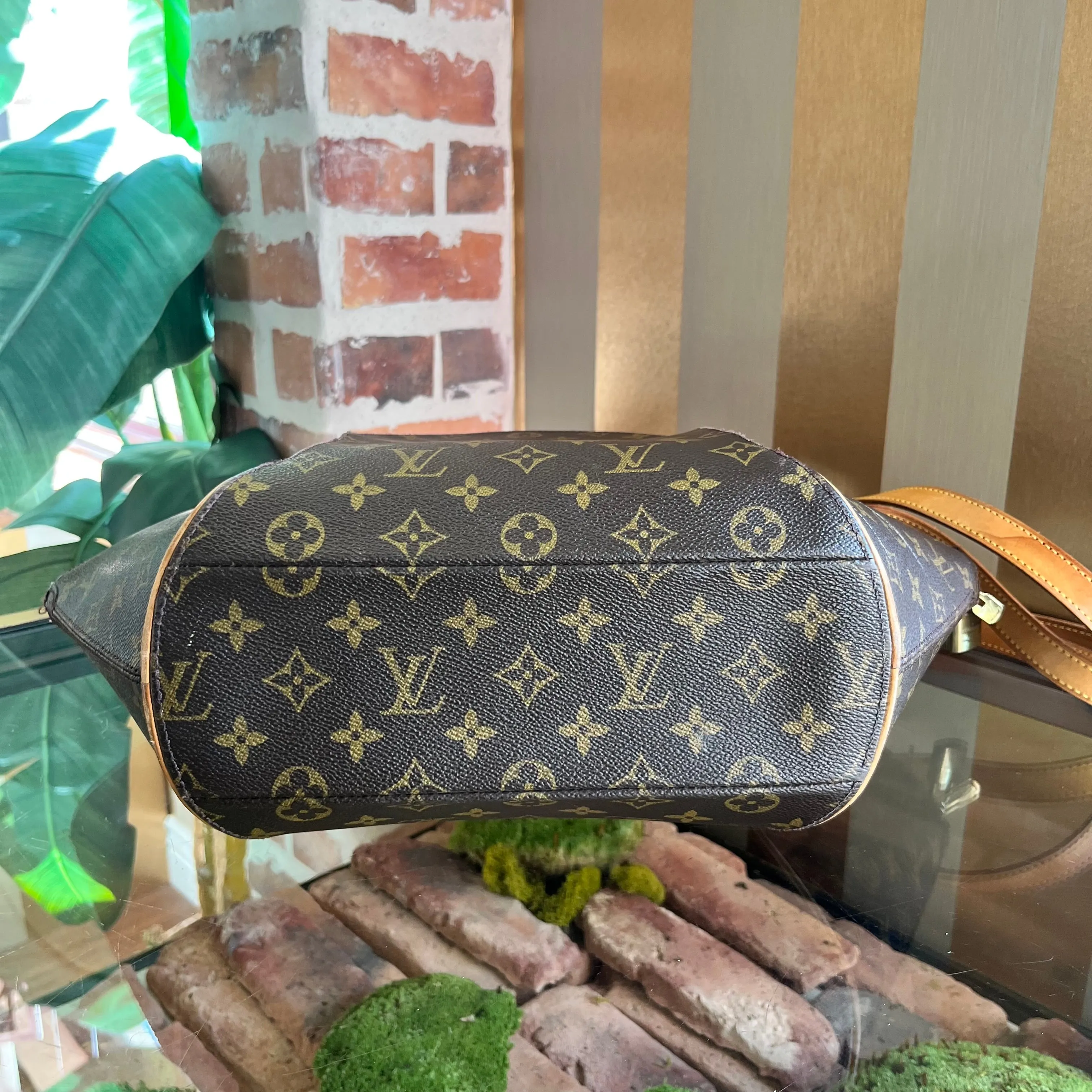 LOUIS VUITTON Ellipse GM Monogram Canvas Shoulder Bag
