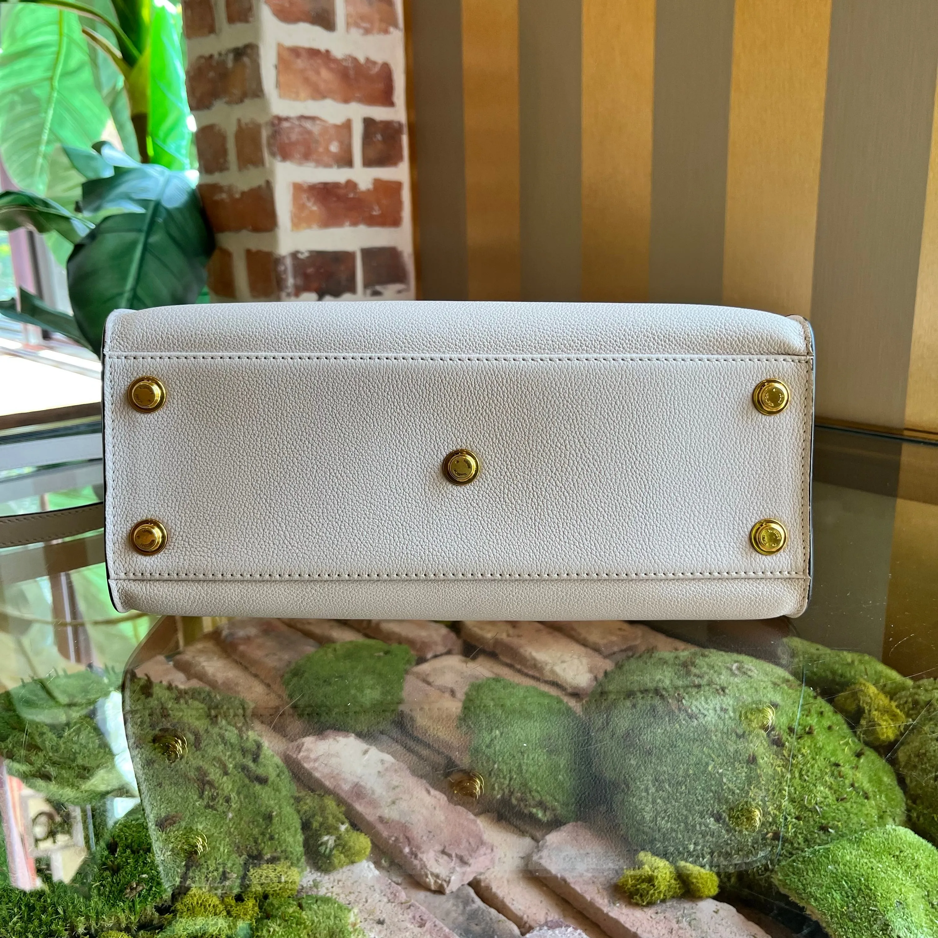 LOUIS VUITTON OnMySide MM Mahina Tote Bag
