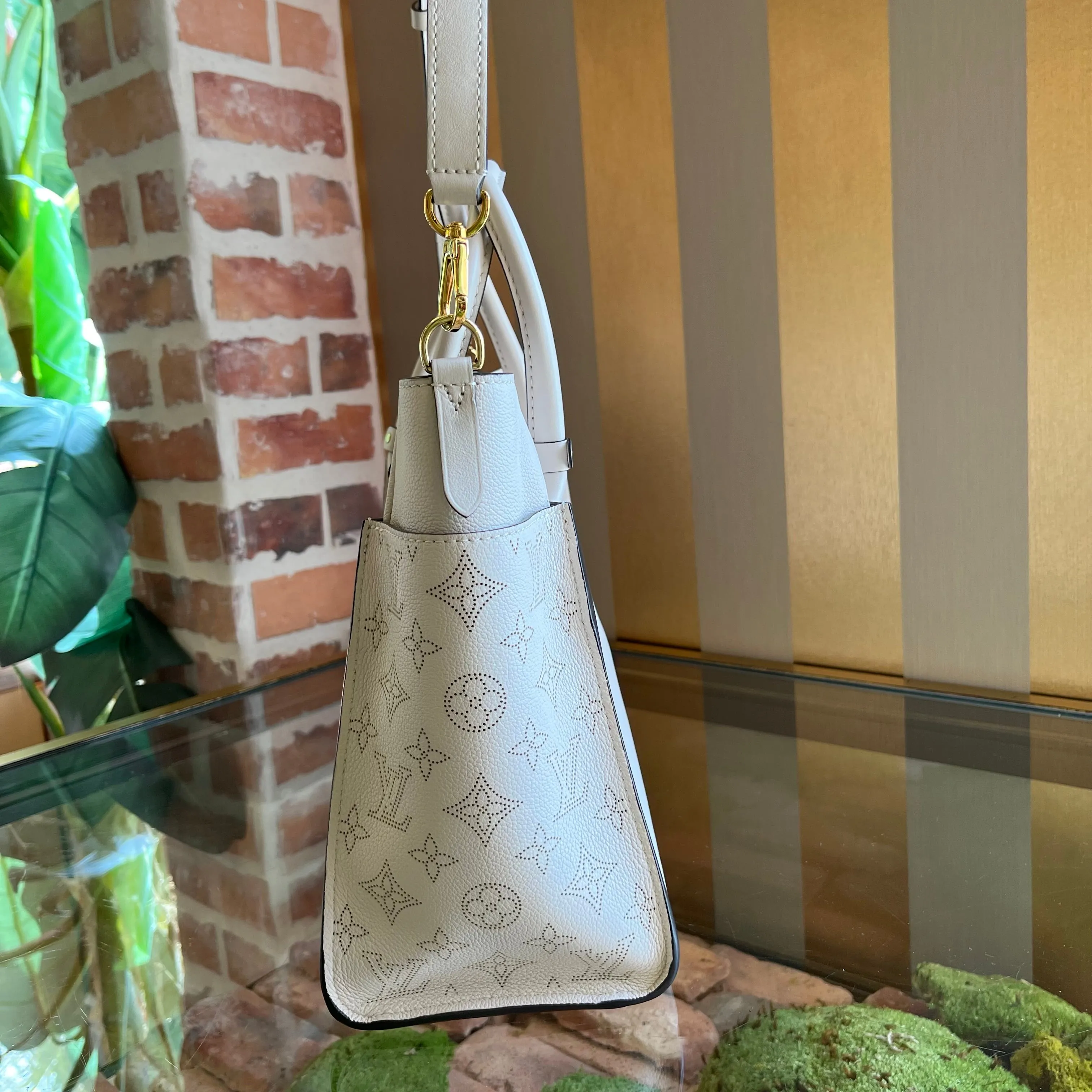LOUIS VUITTON OnMySide MM Mahina Tote Bag