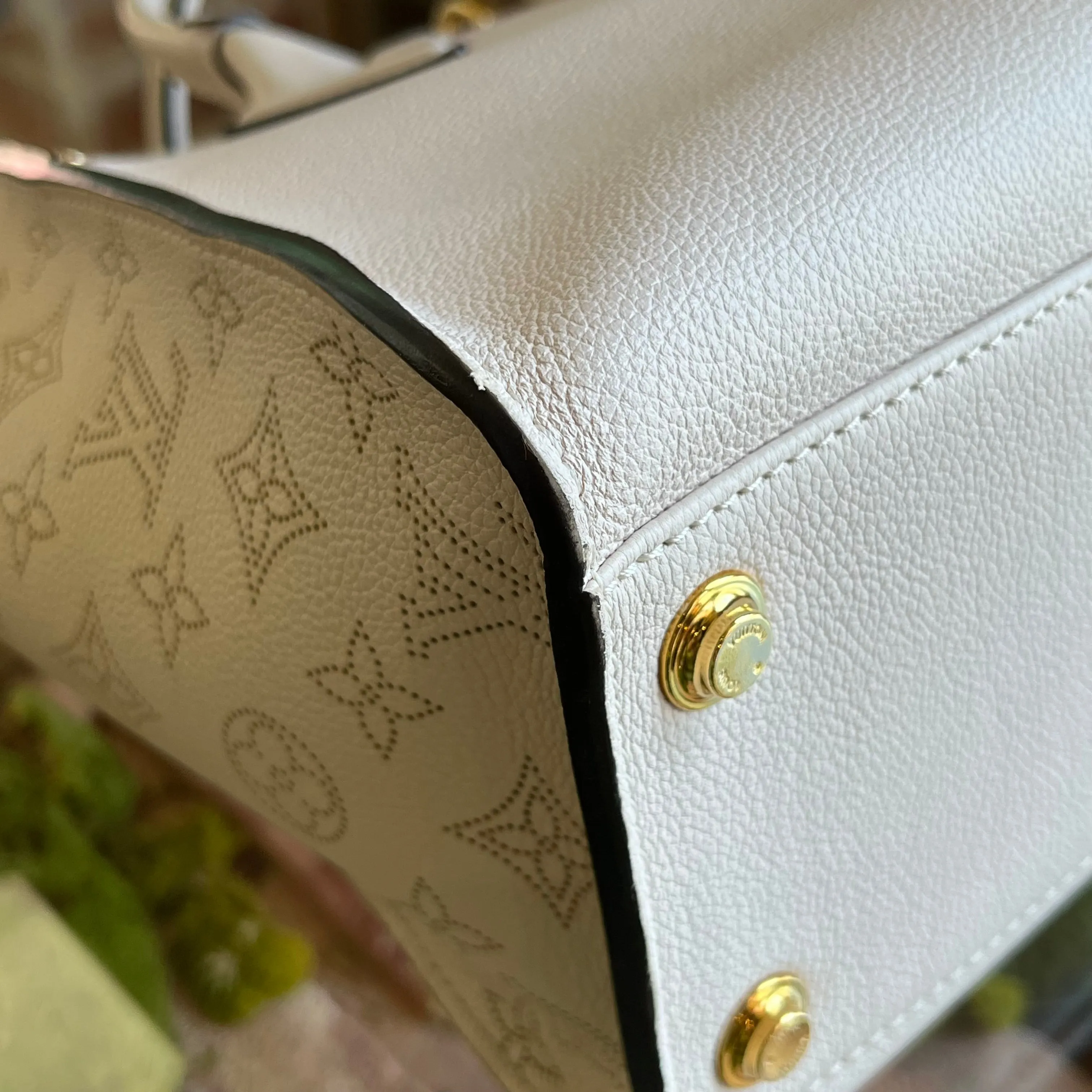 LOUIS VUITTON OnMySide MM Mahina Tote Bag